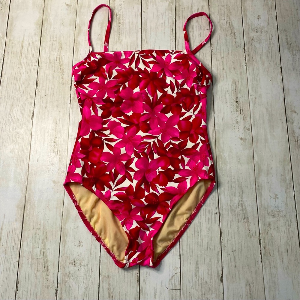 Vintage lands end women’s floral swimsuit